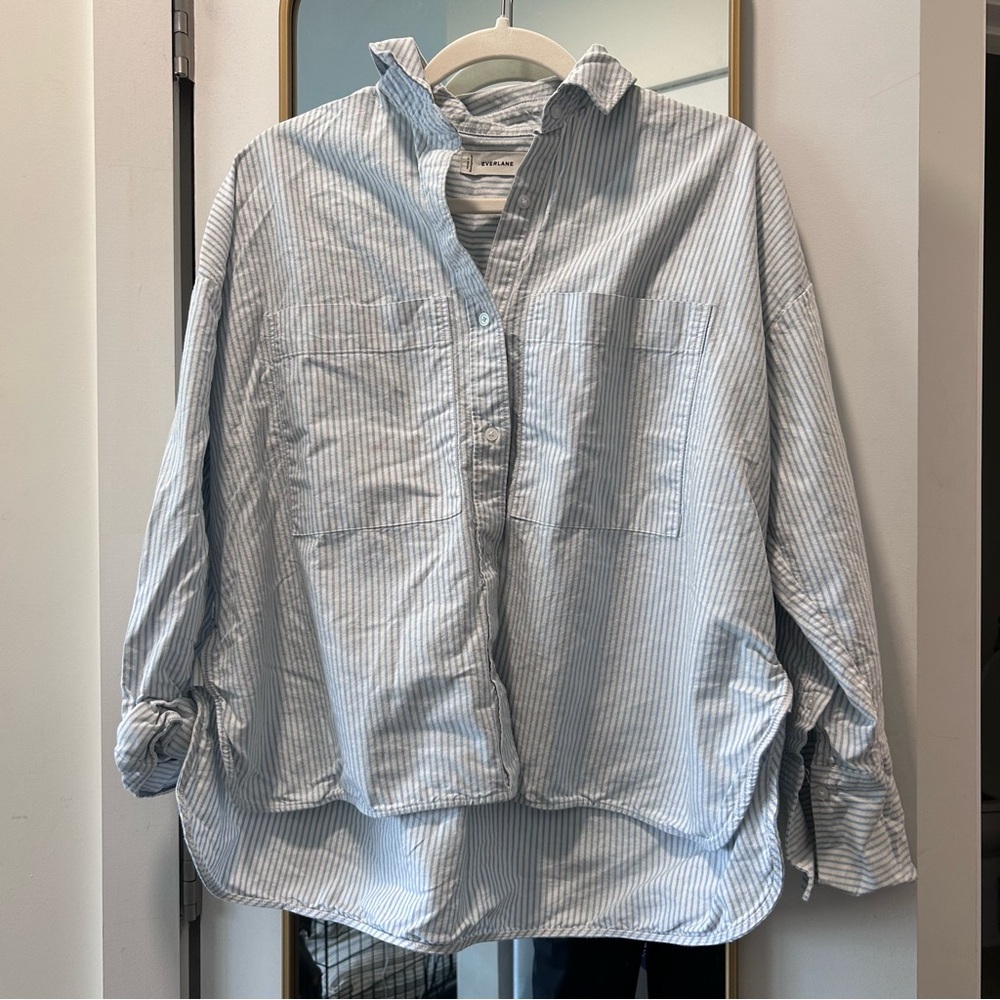Everlane Boxy Oxford (White/Blue)